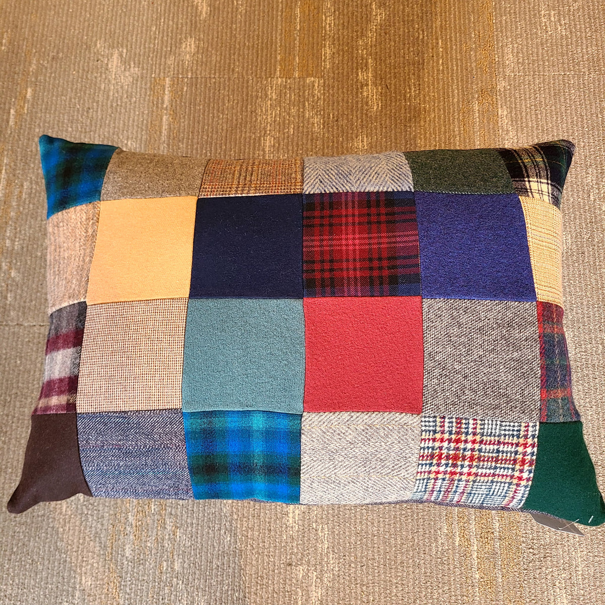 Handcrafted Pillow- large (Lynda's Mittens) OL
