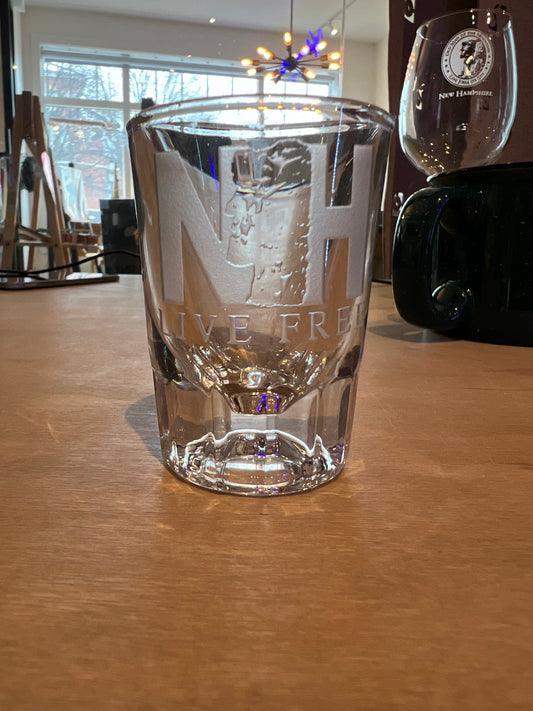 Crystal Heavy Weight Shot Glass deep etched with Old Man of the Mountain & Live Free or Die 2 oz.  (American Crystal) OL