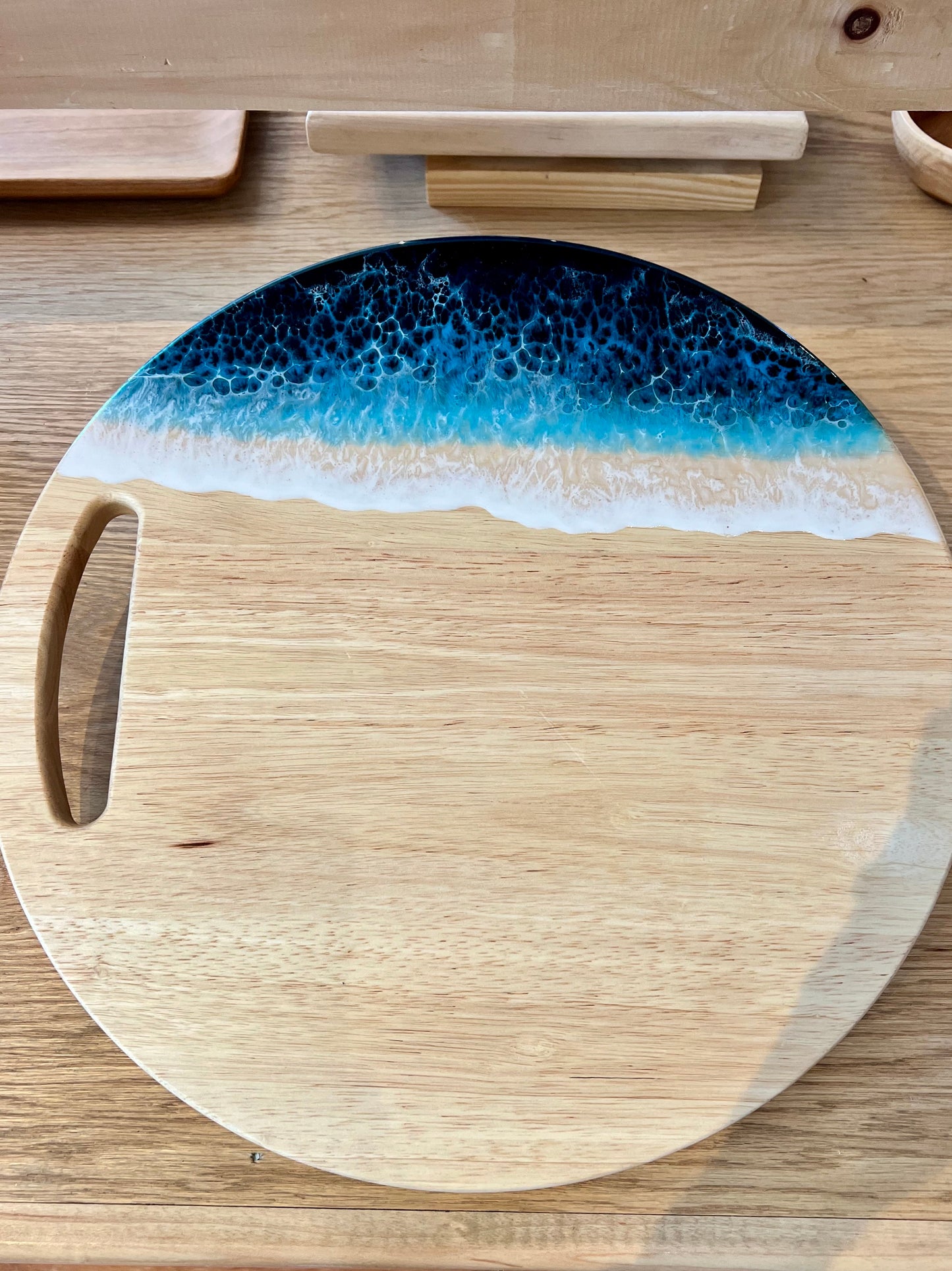 CN-112-28 Resin Art 16" Round Charcuterie Board (Hostage) OL