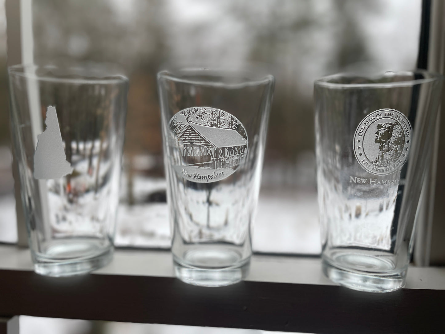 Crystal Pint Glass Etched New Hampshire Covered Bridge 16 oz. (American Crystal Works) OL