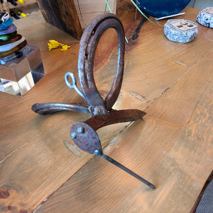 Upcycled Dragonfly Lawn Art (Upcycled Lawn Art) OL