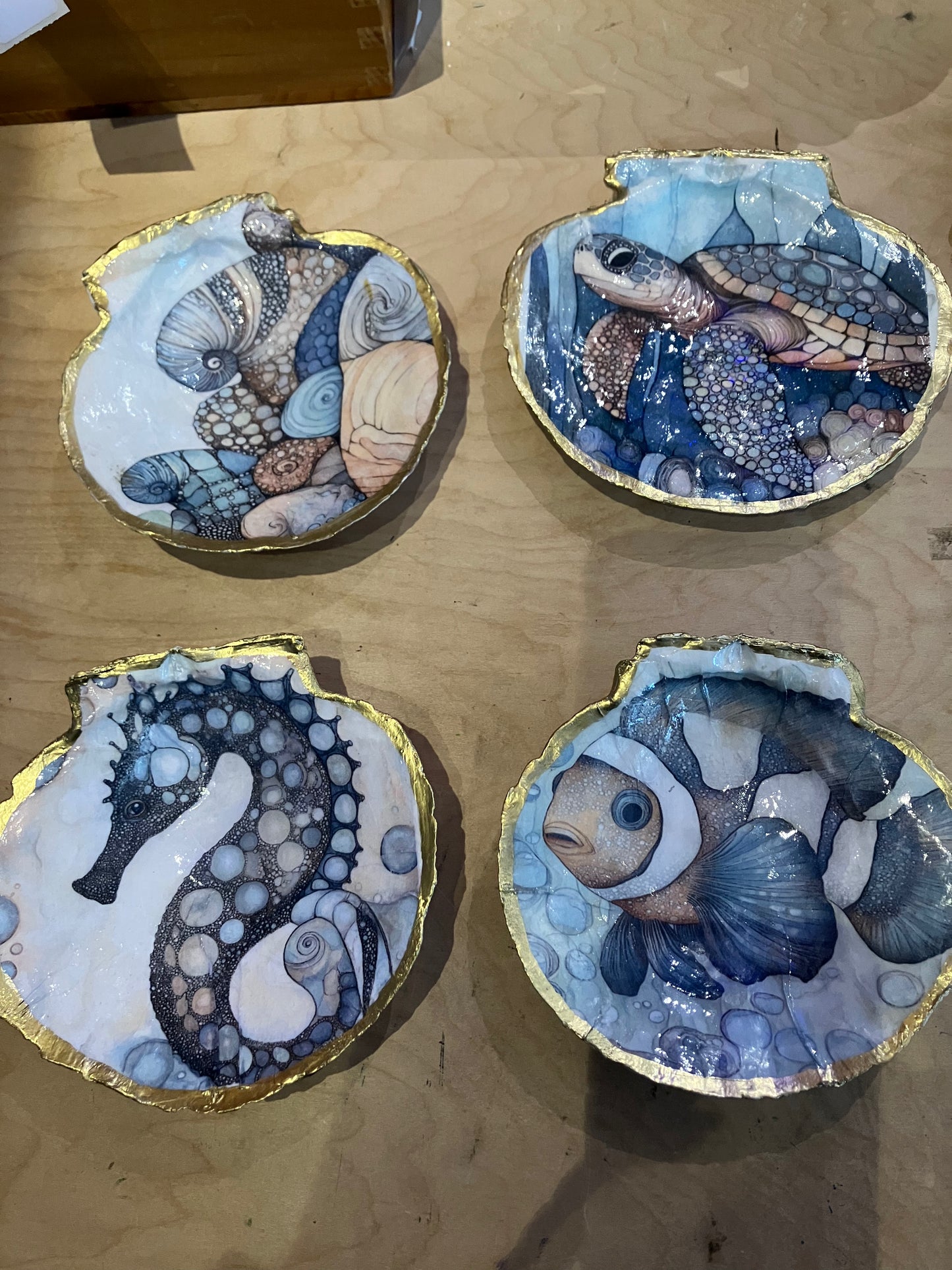 Hand Painted Scallop Trinket Dish (idCreations) OL
