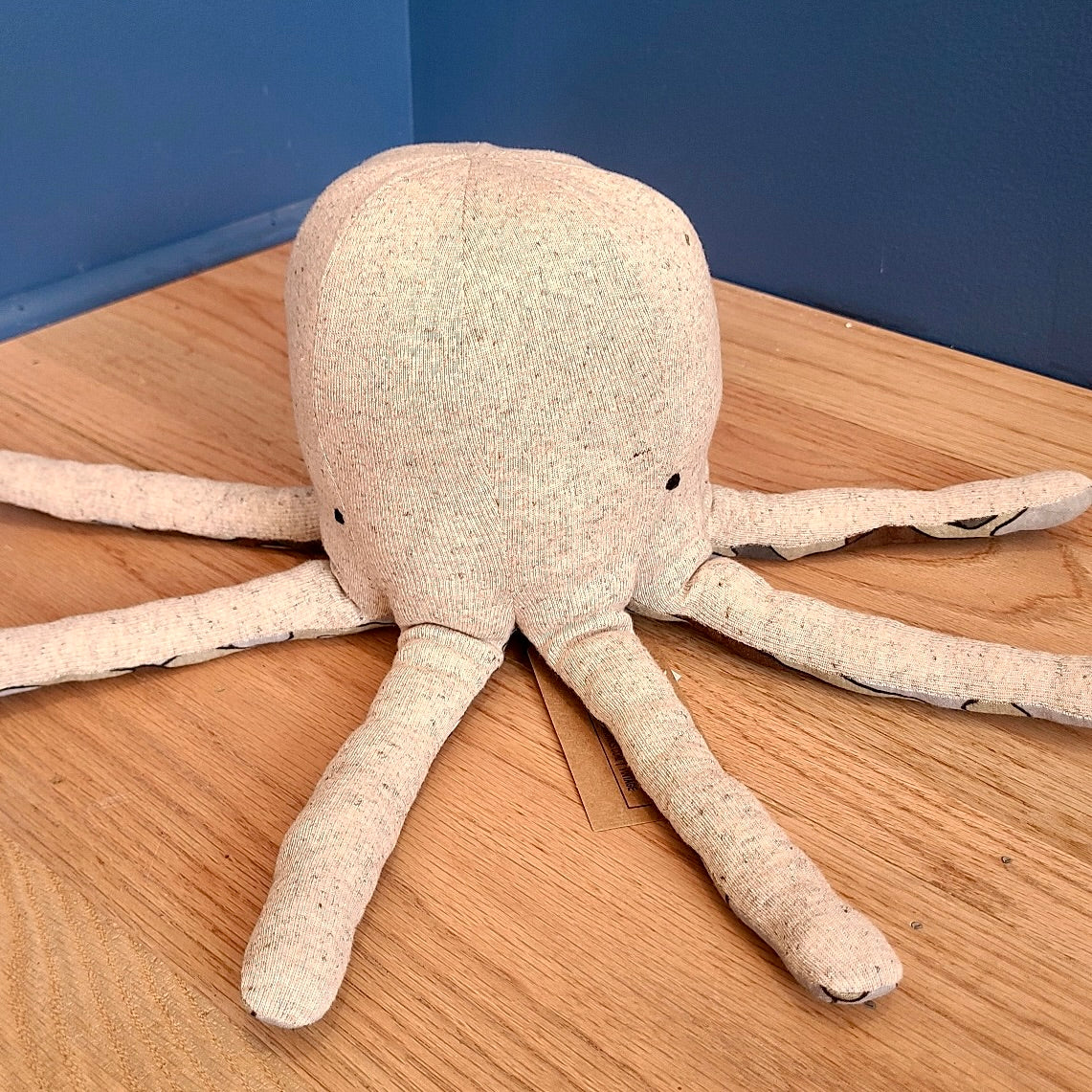 CN-139-06 Gray Octopus Pillow (Hillside Studio) OL