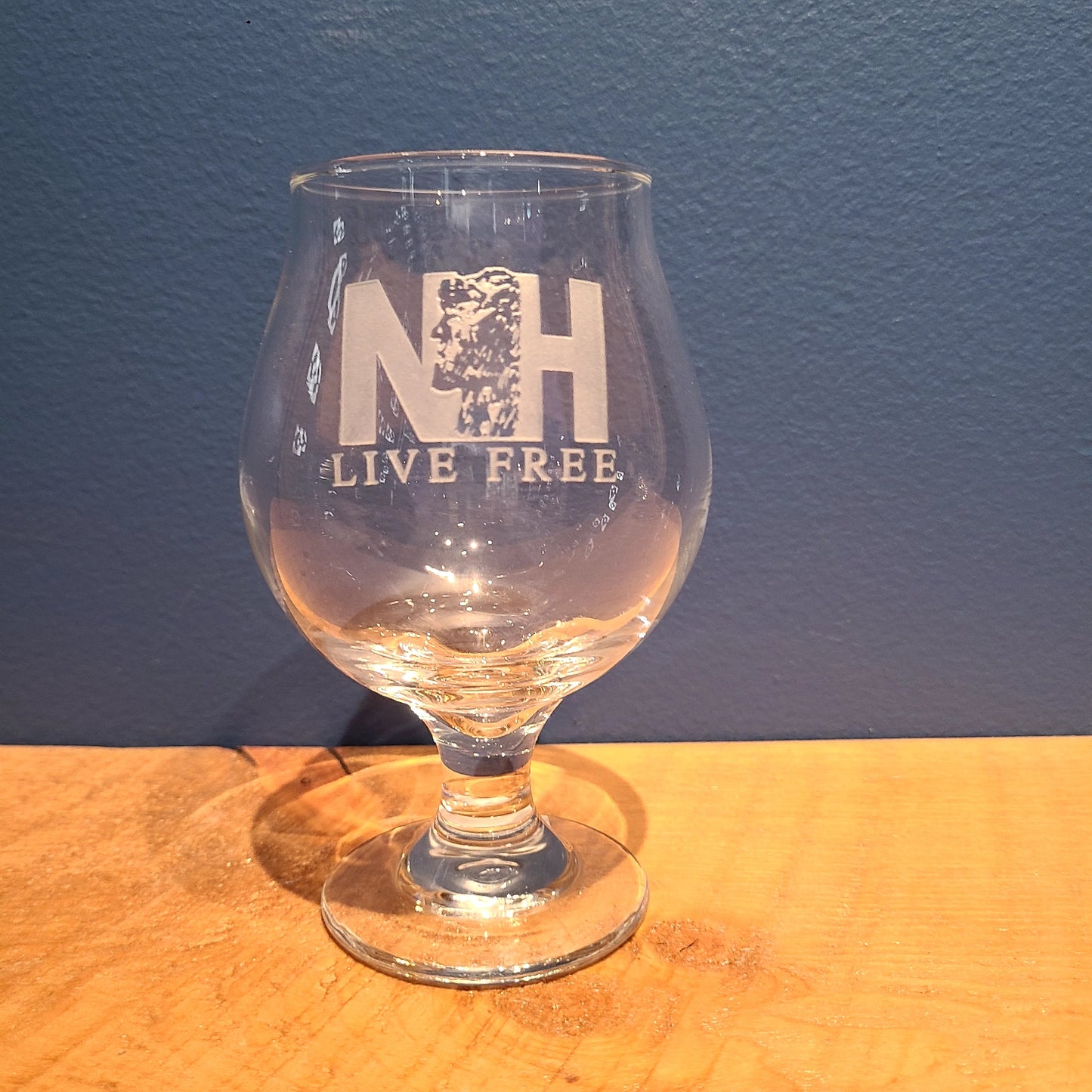 NH Crystal Belgium Beer Glass various NH etchings 17 oz. (American Crystal) OL