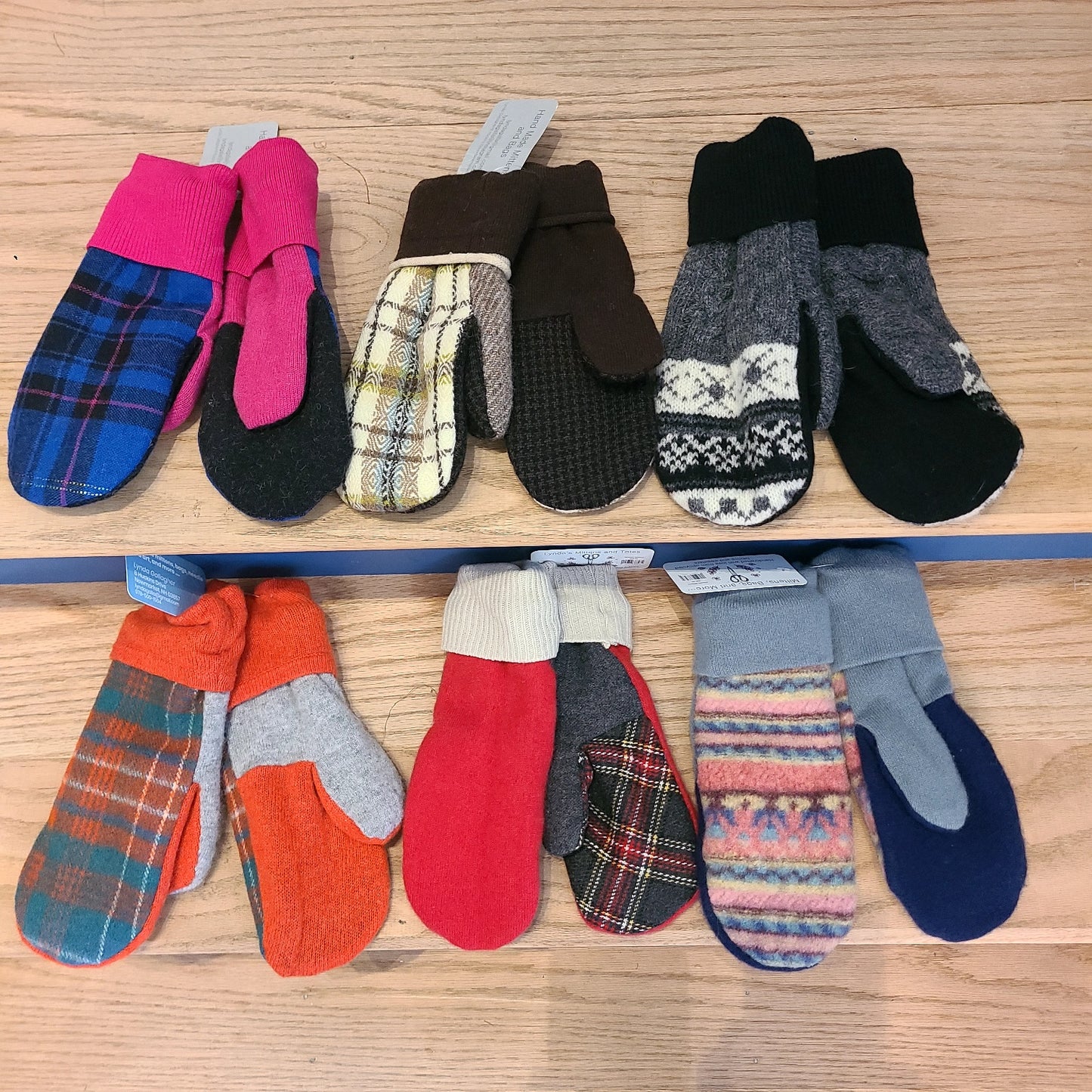 Fine Handcrafted Mittens (Lynda's Mittens) OL