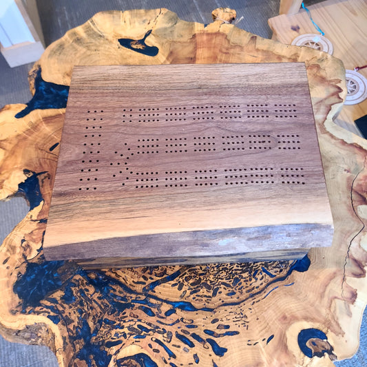 Hand Carved Cribbage Board (Rick Becksted) OL
