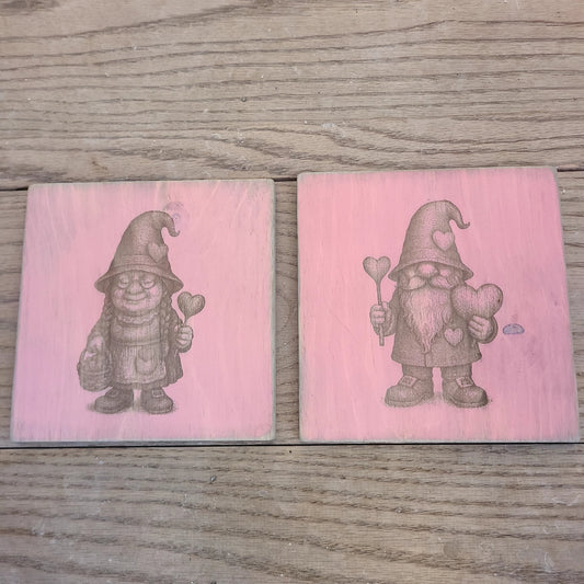 Handcrafted Gnome Valentine Sign (A Vintage Wren) OL