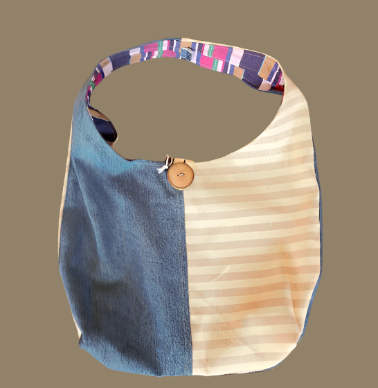 CN-139-05 Ecru Linen medium sized bag with blue stripe lining with fabric fish (Hillside Studio) OL
