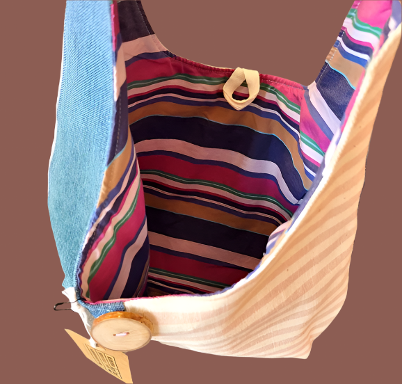 CN-139-05 Ecru Linen medium sized bag with blue stripe lining with fabric fish (Hillside Studio) OL